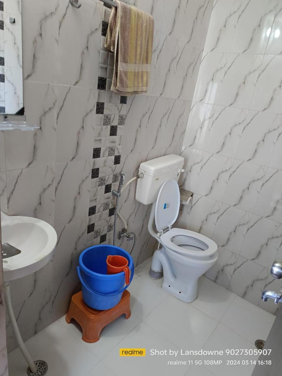 Joshi Holiday Home Stay لانسداون المظهر الخارجي الصورة
