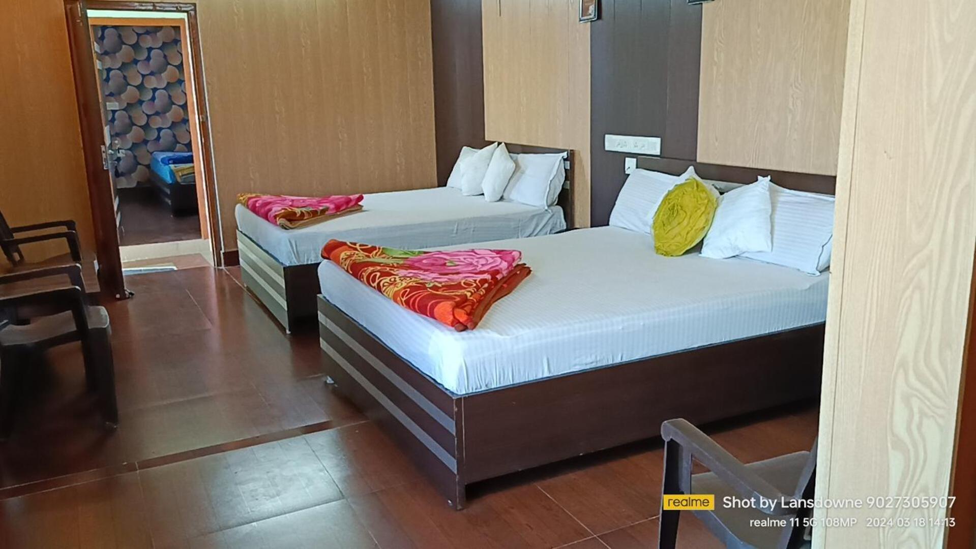 Joshi Holiday Home Stay لانسداون المظهر الخارجي الصورة