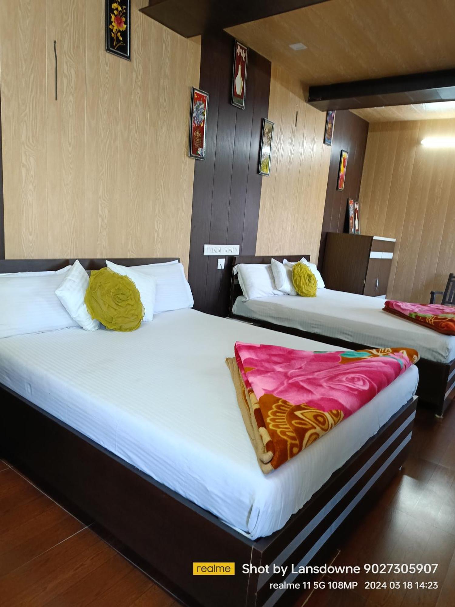 Joshi Holiday Home Stay لانسداون المظهر الخارجي الصورة
