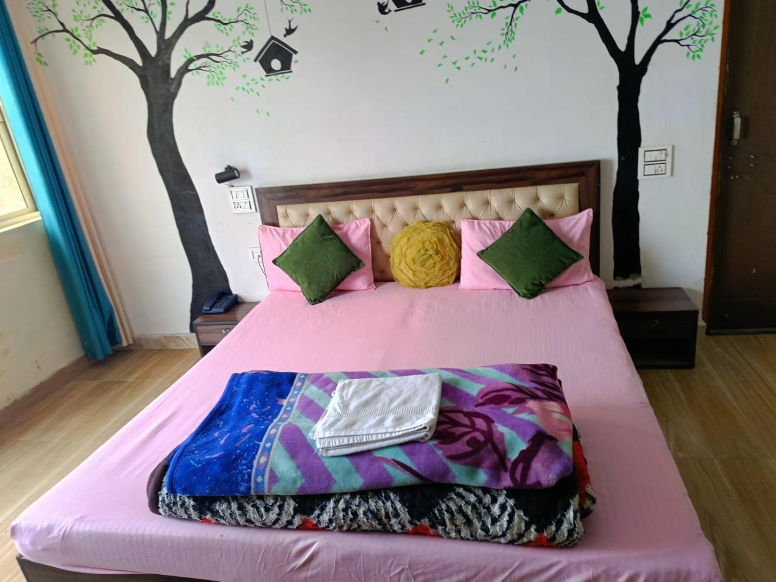 Joshi Holiday Home Stay لانسداون المظهر الخارجي الصورة