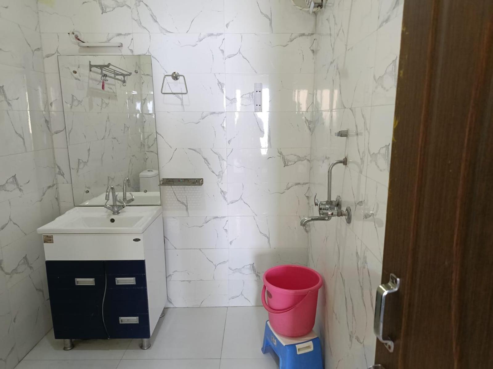 Joshi Holiday Home Stay لانسداون المظهر الخارجي الصورة
